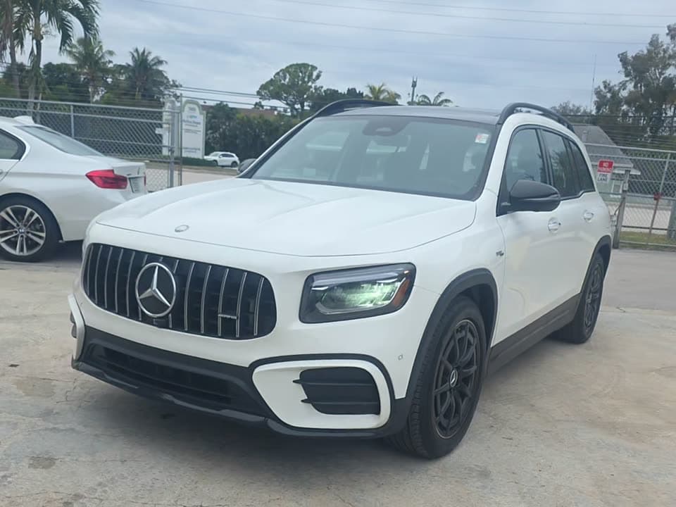 2025 MERCEDES-BENZ GLB AMG GLB 35