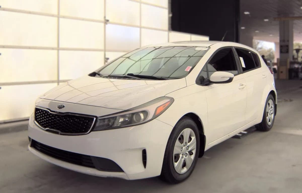 2018 KIA FORTE FORTE5 LX 1