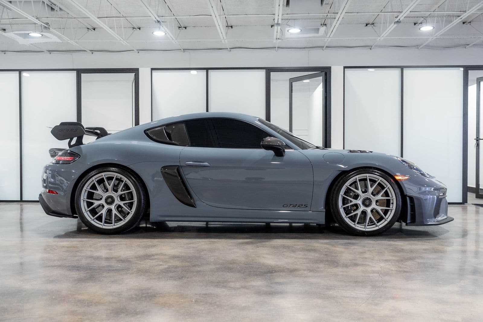 2024 PORSCHE 718 CAYMAN GT4 RS