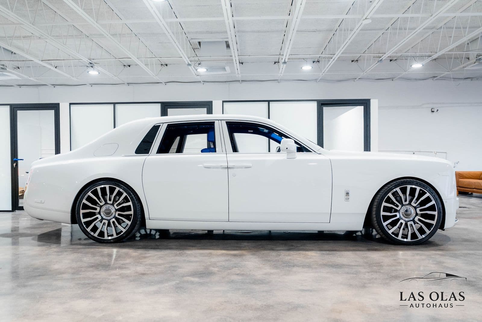 2024 ROLLS-ROYCE PHANTOM Base