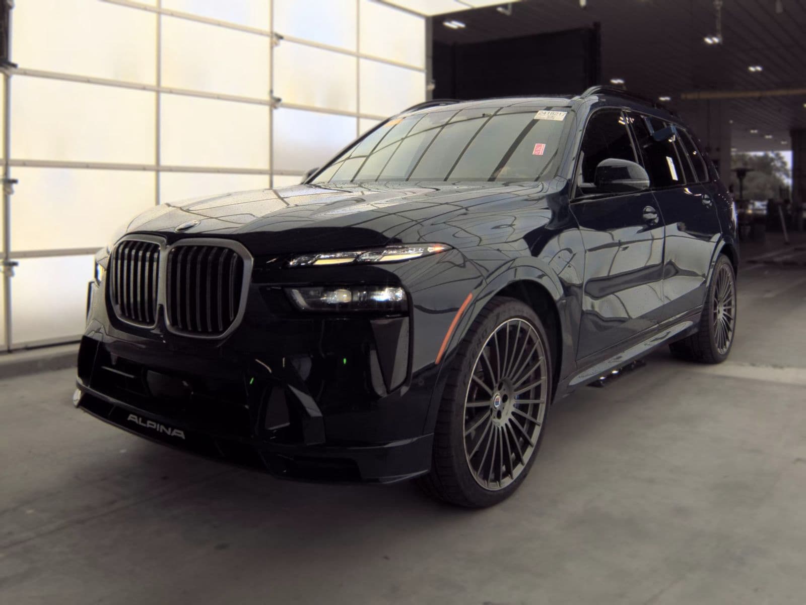 2025 BMW X7 ALPINA XB7