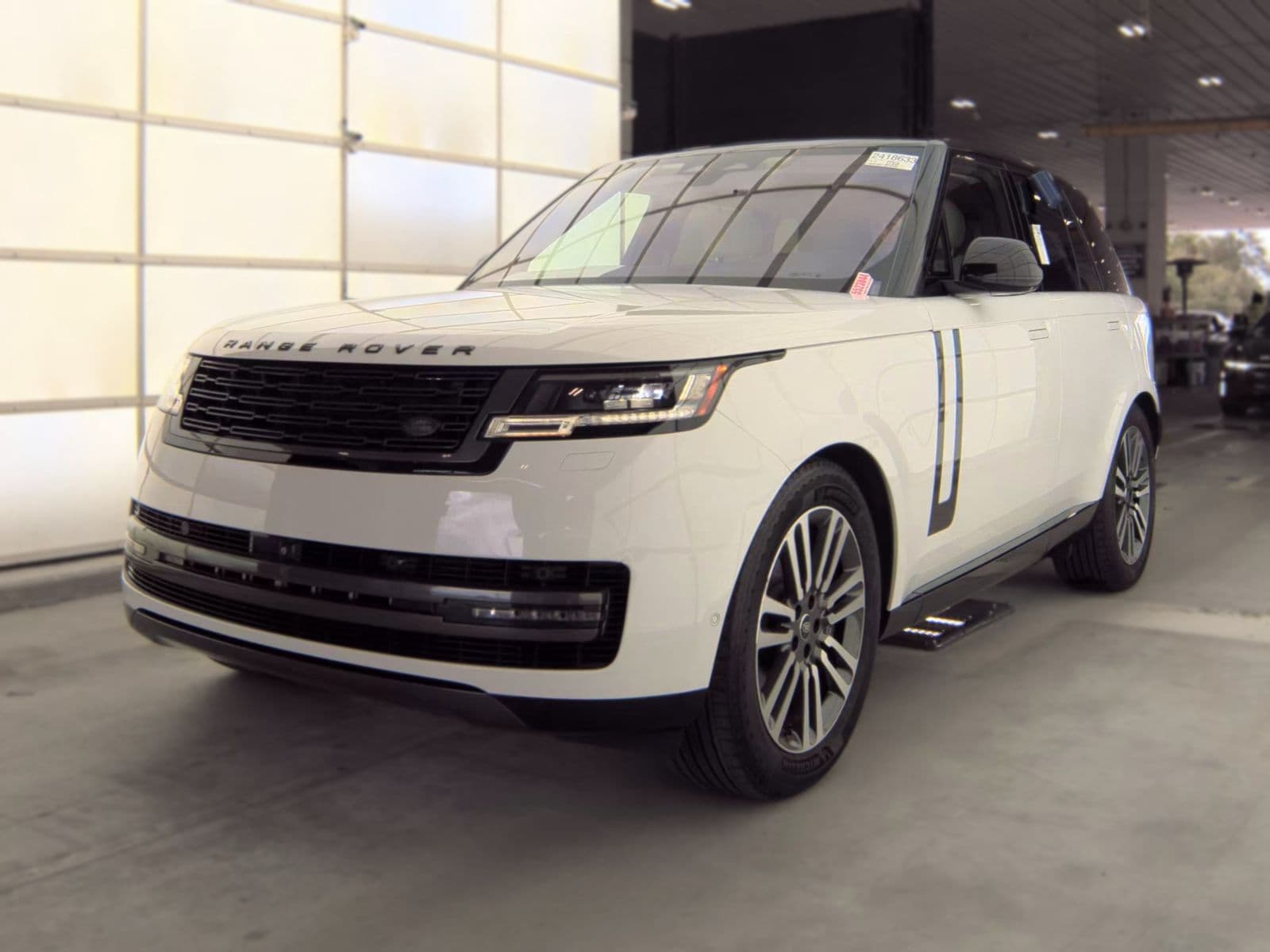 2023 LAND ROVER RANGE ROVER SE