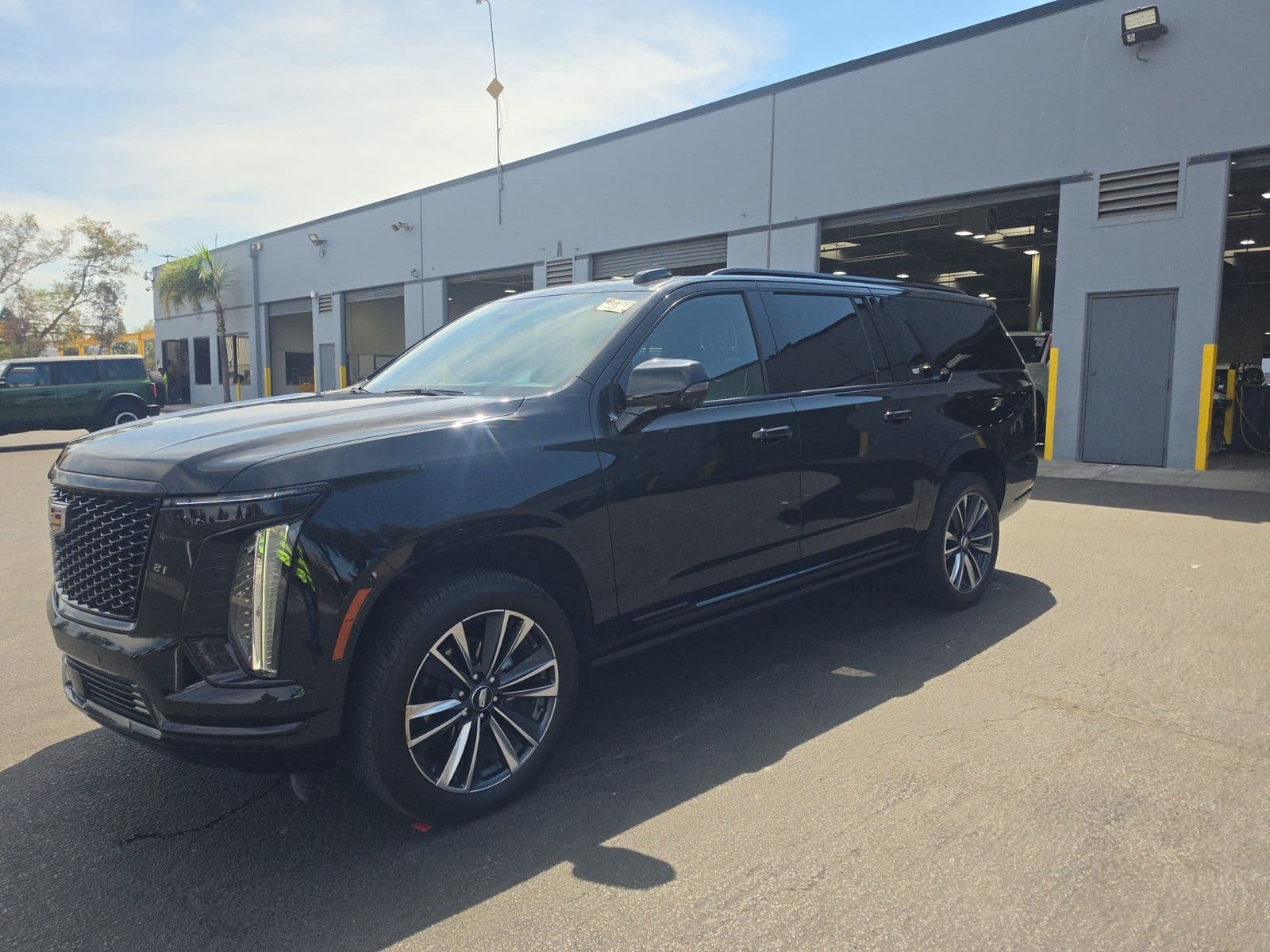2025 CADILLAC ESCALADE ESV Sport