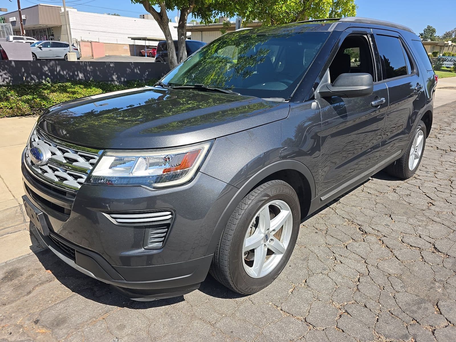 2019 FORD EXPLORER XLT 1
