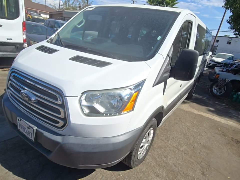 2017 FORD TRANSIT 350 XLT 1