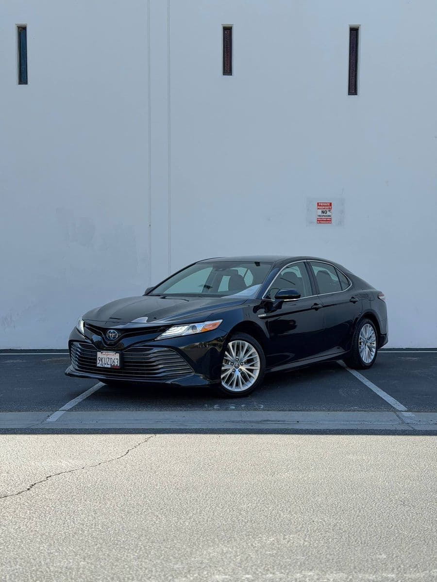 2019 TOYOTA CAMRY HYBRID XLE