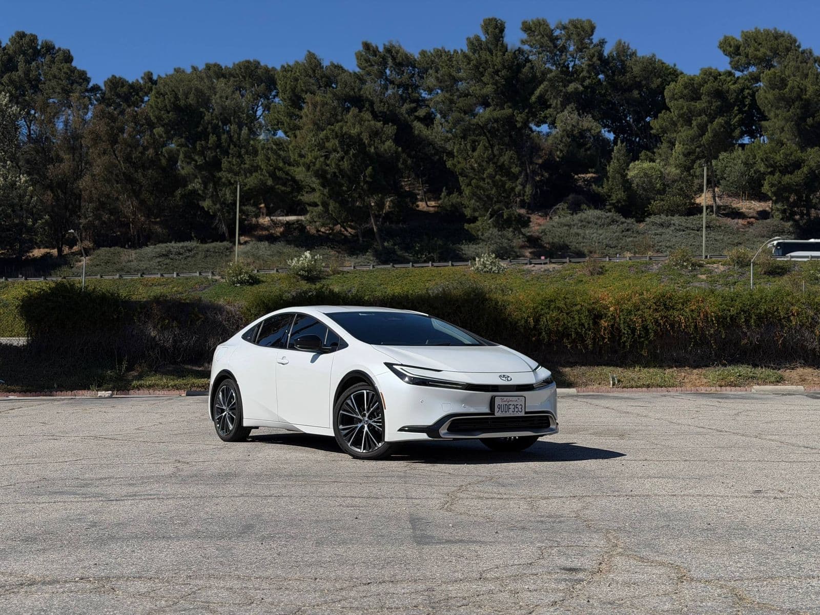 2025 TOYOTA PRIUS PLUG-IN HYBRID XSE