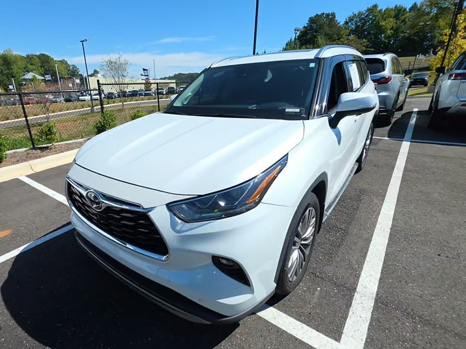2023 TOYOTA HIGHLANDER Platinum