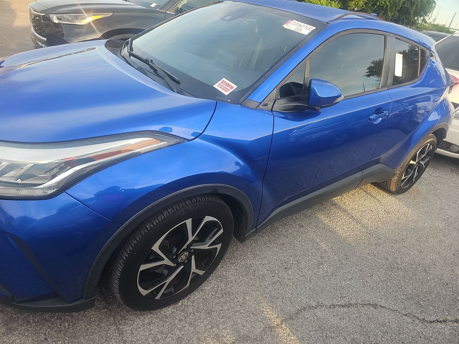2020 TOYOTA C-HR XLE