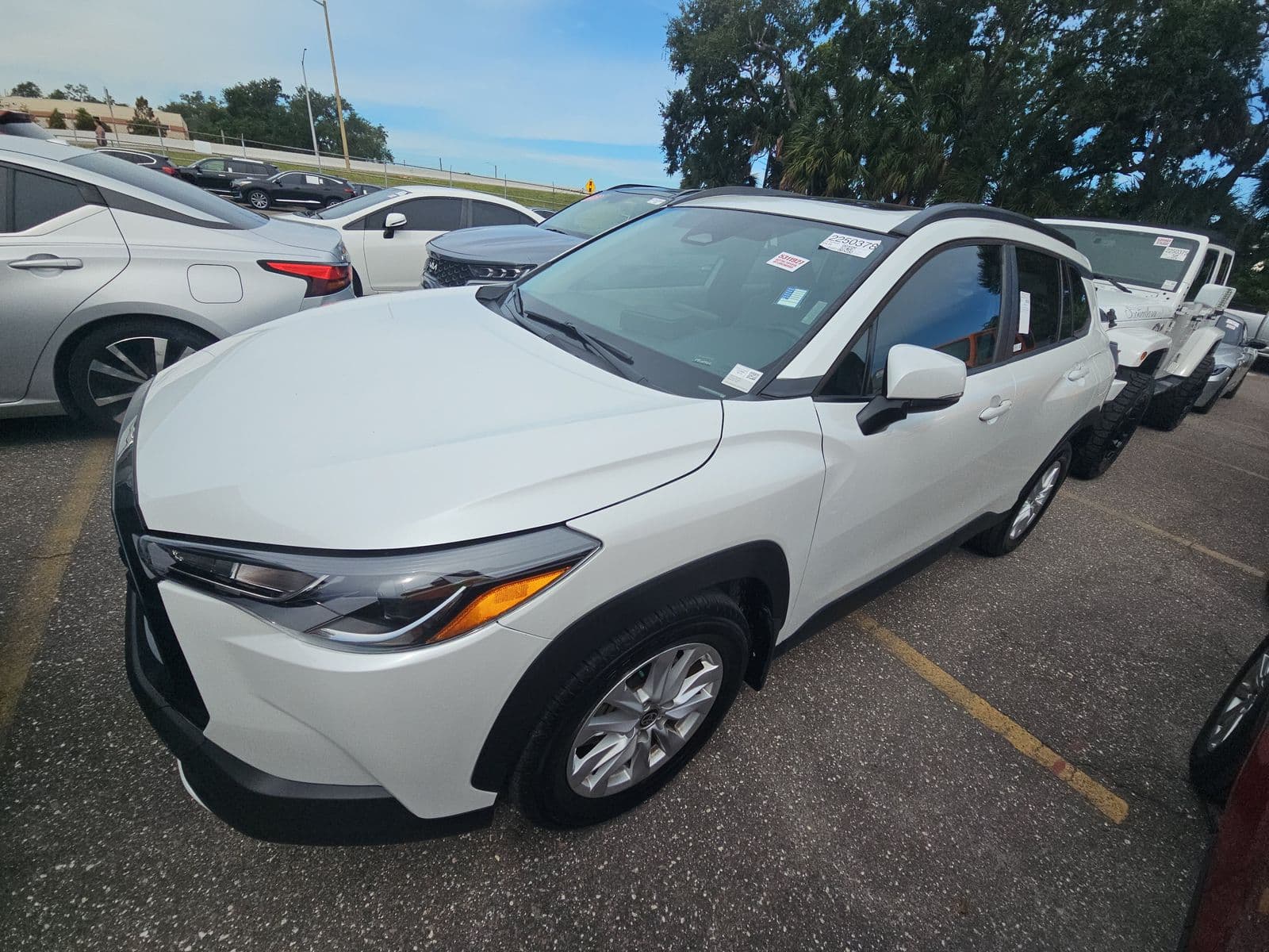 2024 TOYOTA COROLLA CROSS LE