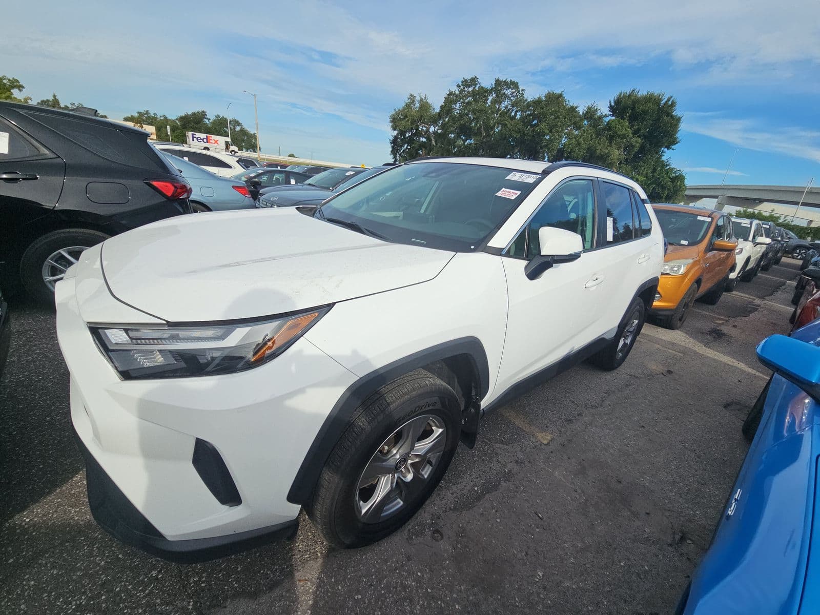 2024 TOYOTA RAV4 XLE