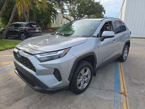 2024 TOYOTA RAV4 HYBRID XLE
