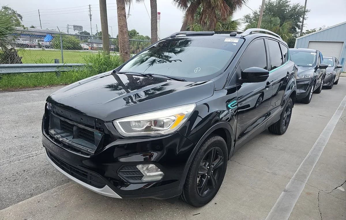 2018 FORD ESCAPE Titanium 1