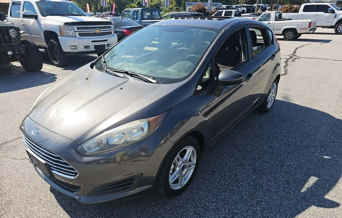 2019 FORD FIESTA SE 1