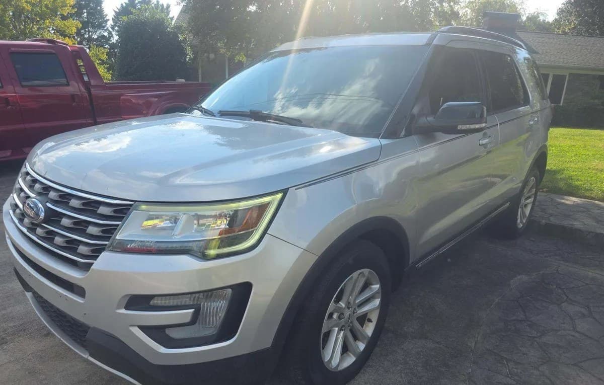 2017 FORD EXPLORER XLT 1