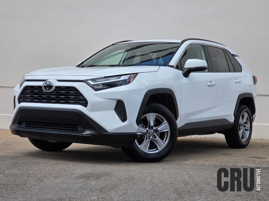 2022 TOYOTA RAV4 XLE