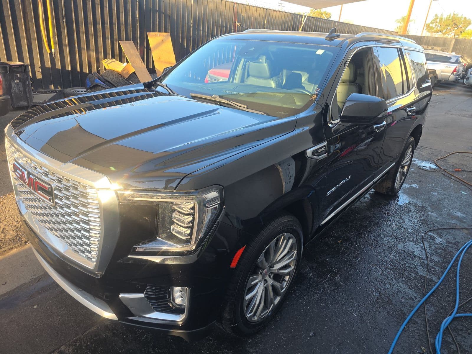2023 GMC YUKON Denali
