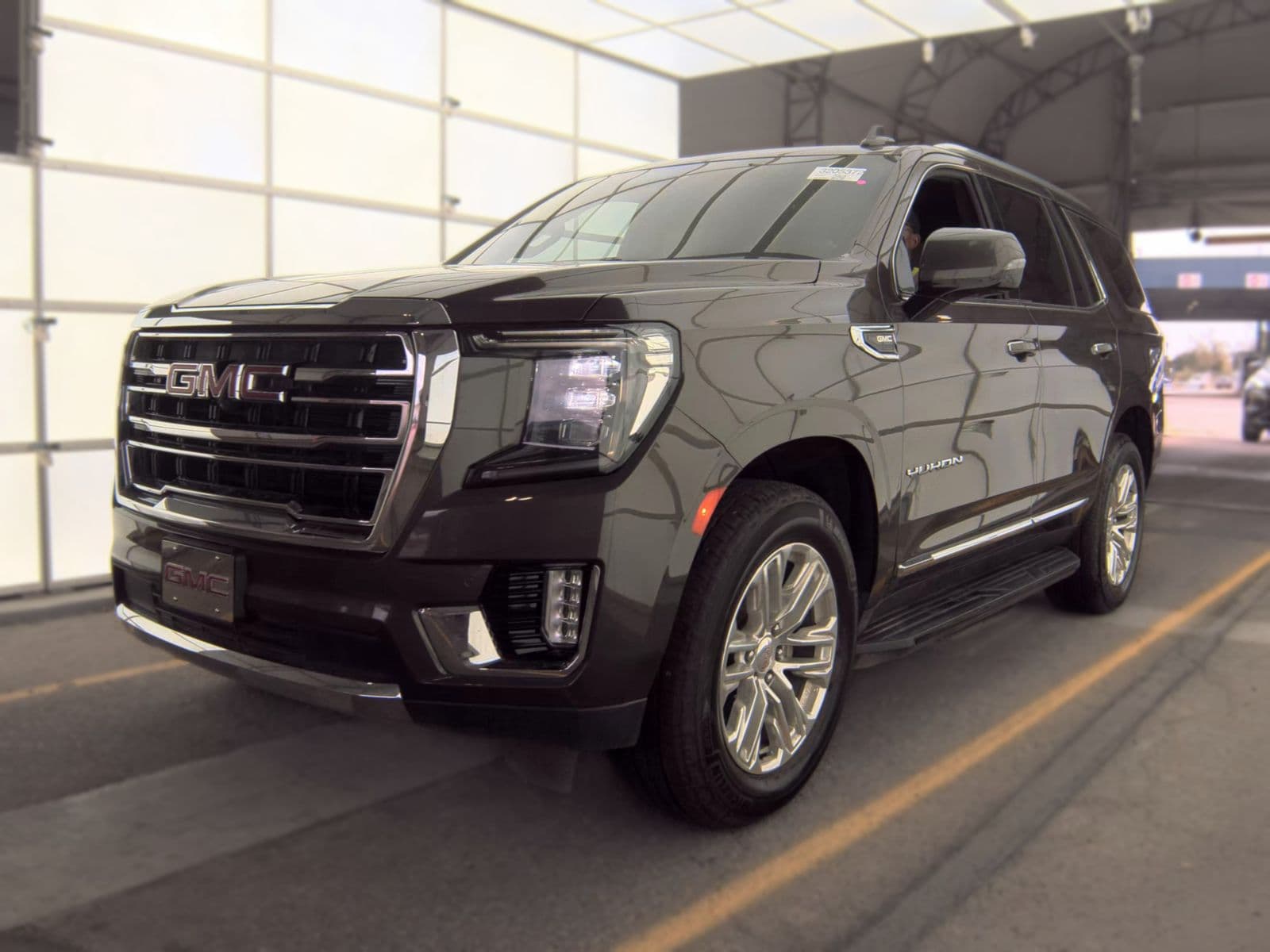 2021 GMC YUKON SLT