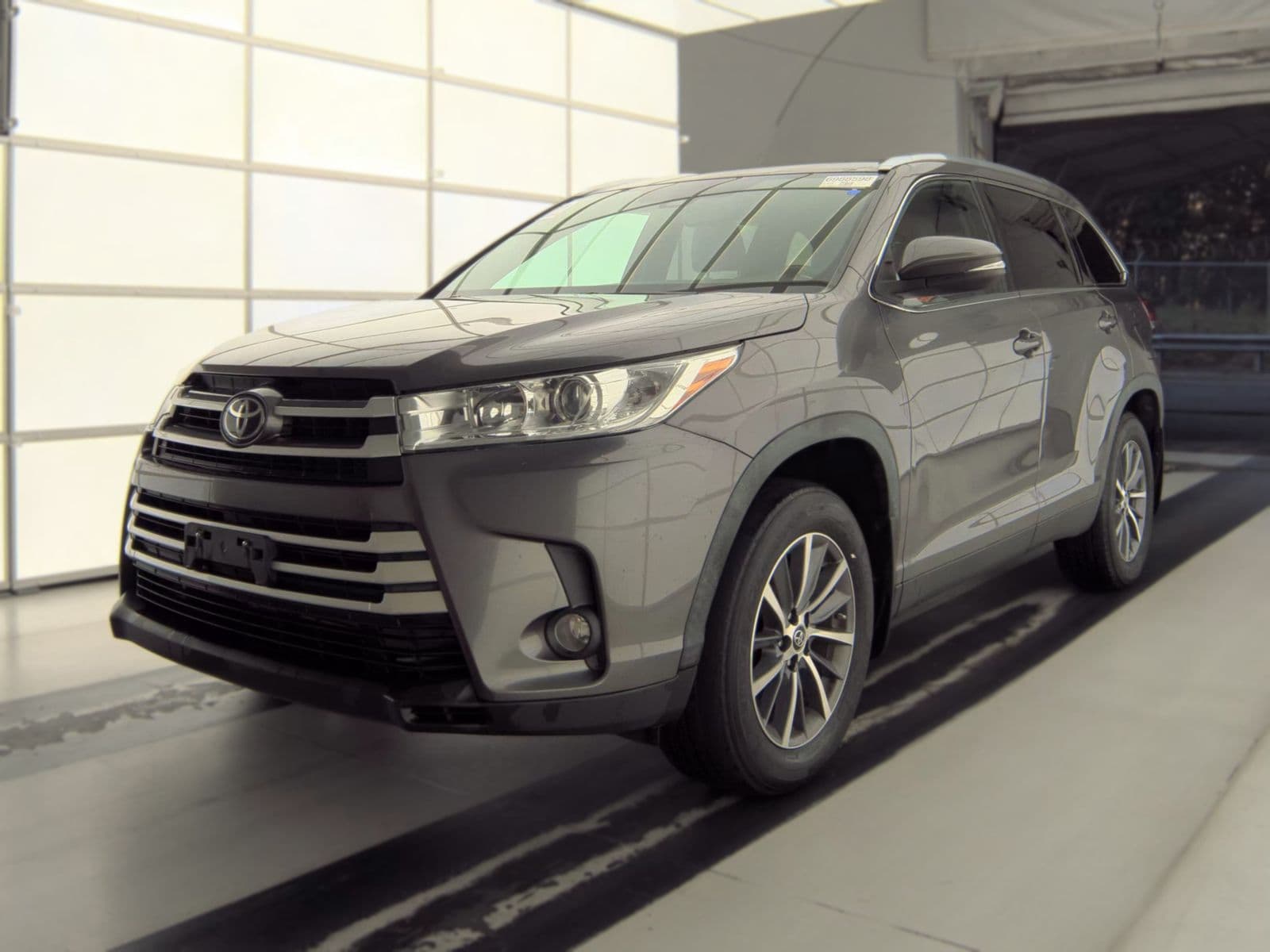 2019 TOYOTA HIGHLANDER XLE