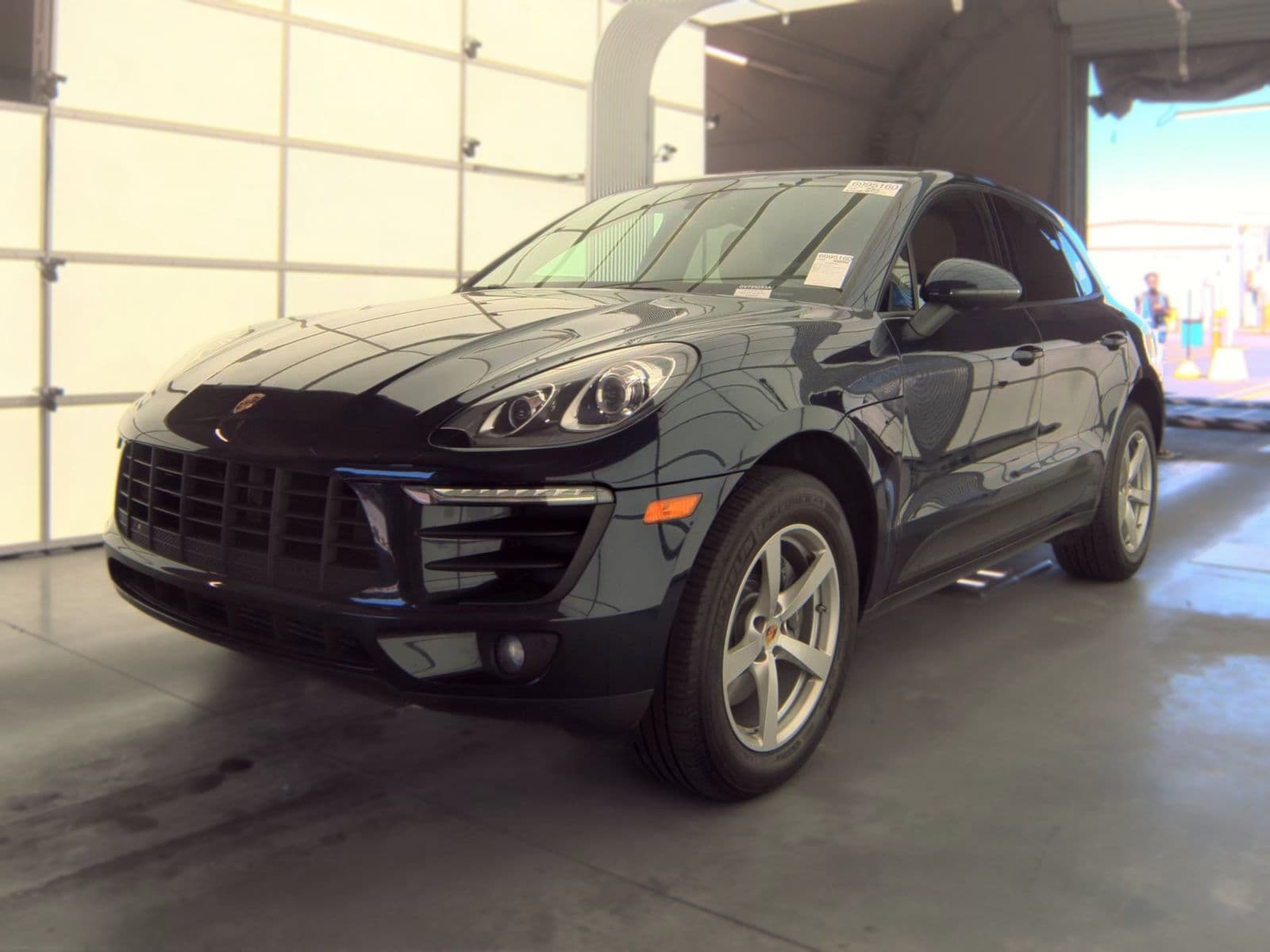 2018 PORSCHE MACAN Base