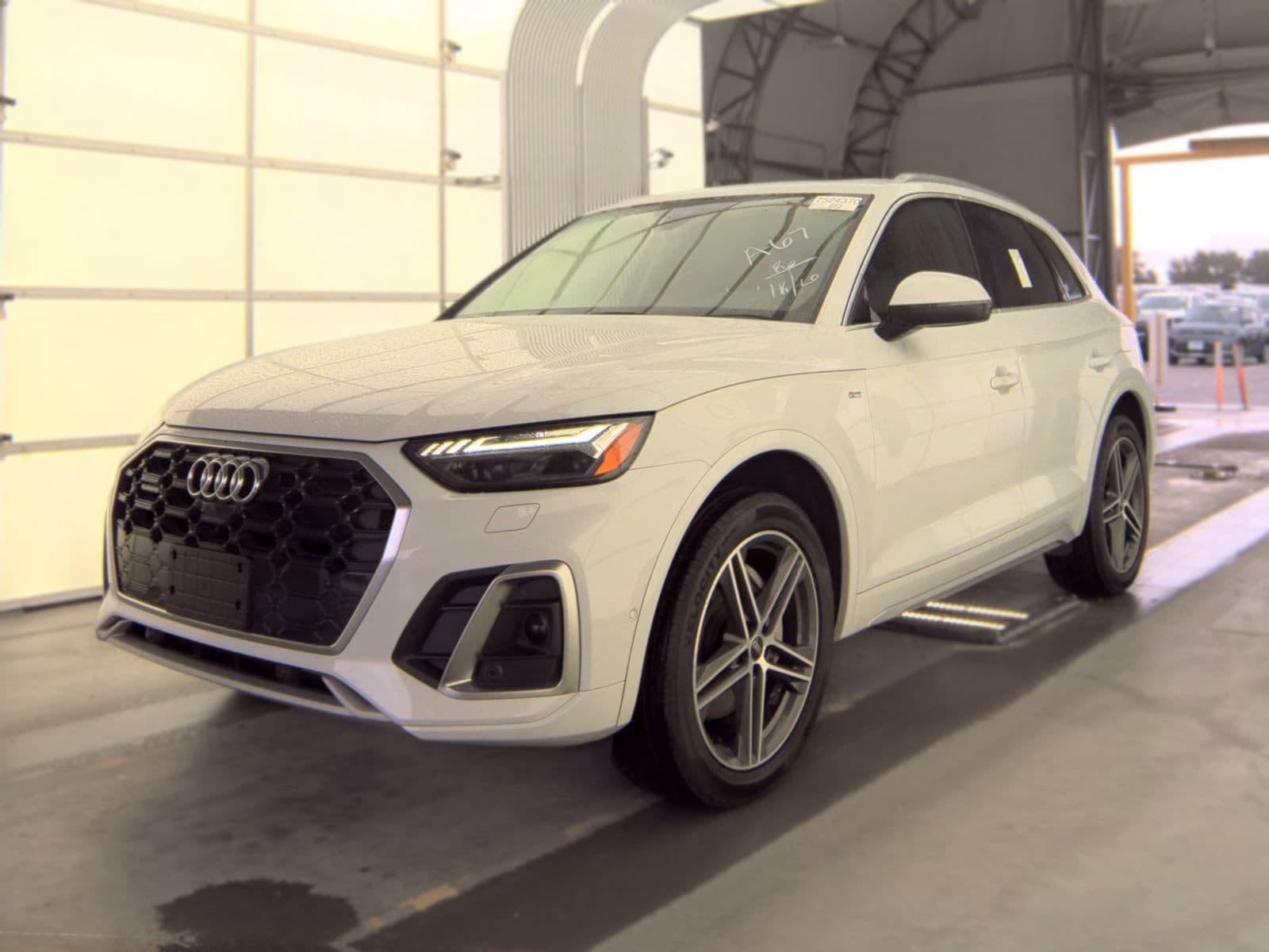2021 AUDI Q5 E Prestige 1