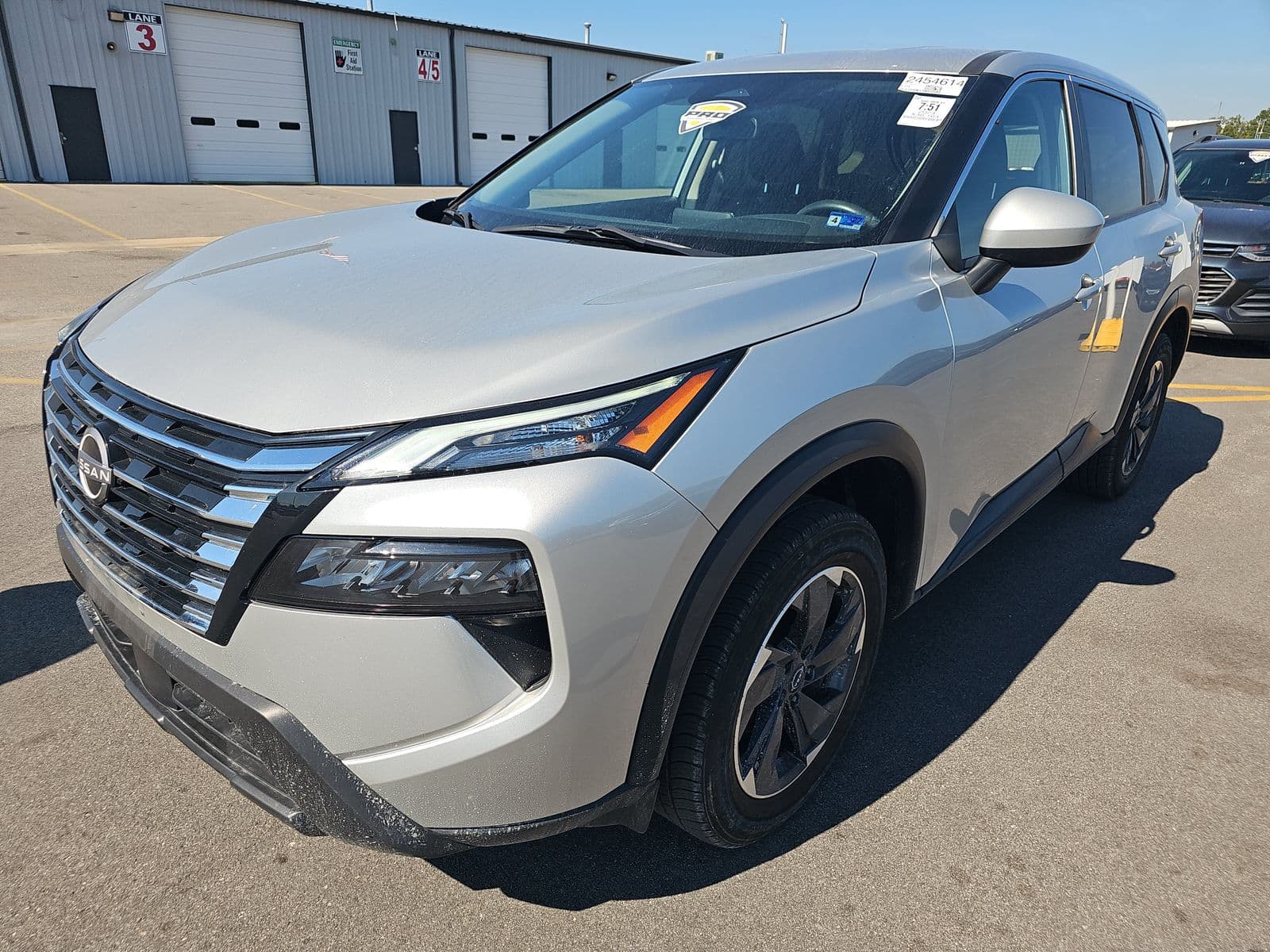 2024 NISSAN ROGUE SV