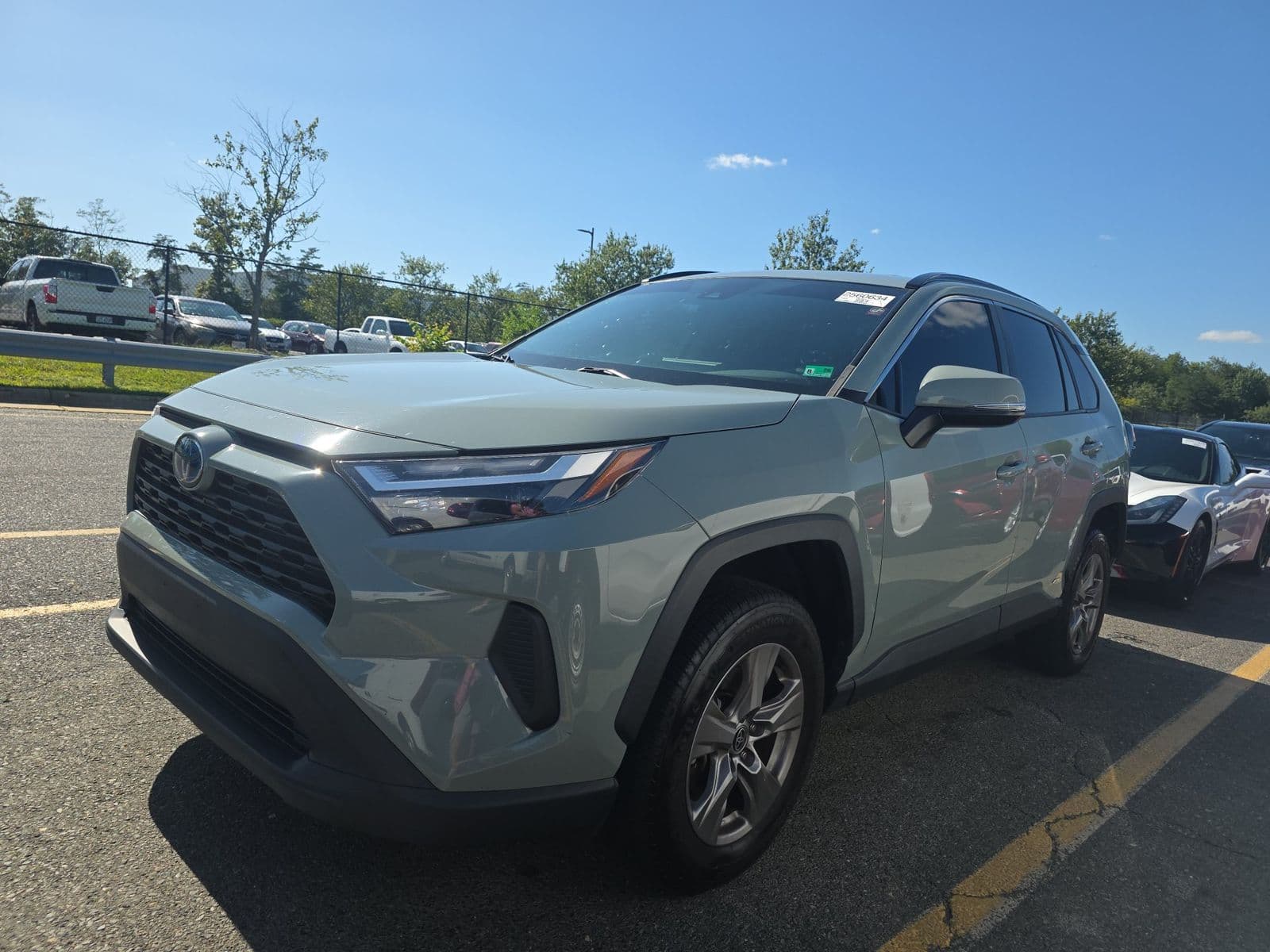 2022 TOYOTA RAV4 HYBRID XLE