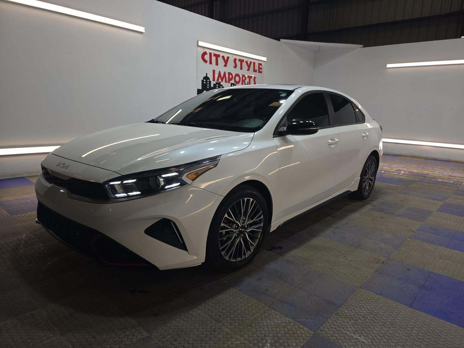 2024 KIA FORTE GT-Line 1