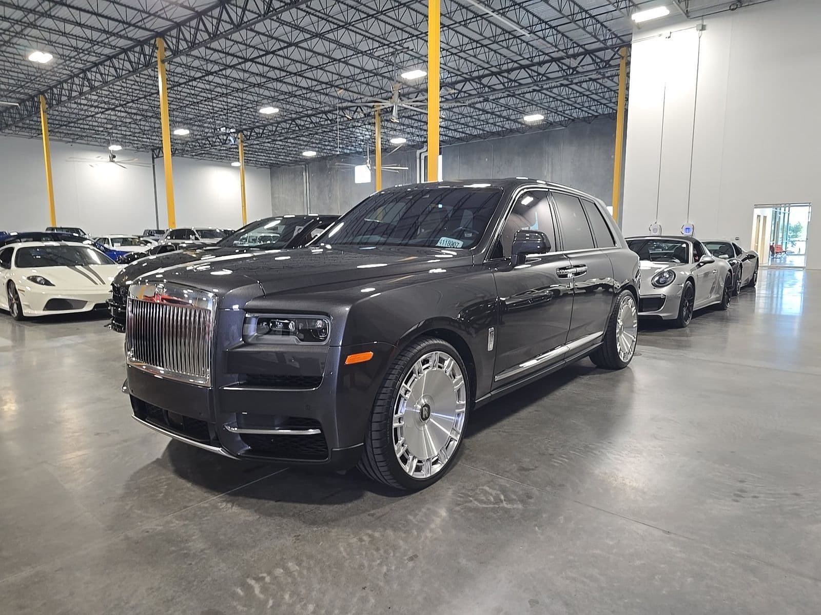 2022 ROLLS-ROYCE CULLINAN Base
