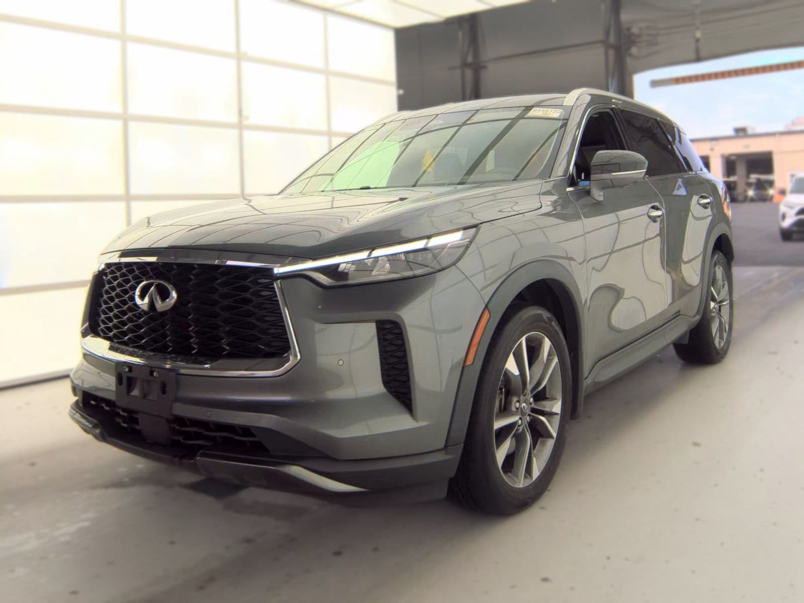 2022 INFINITI QX60 LUXE