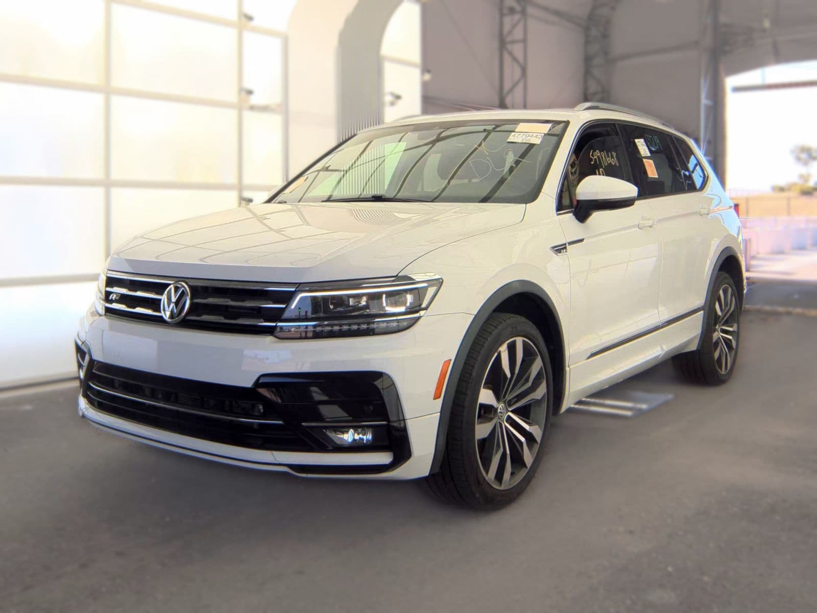 2020 VOLKSWAGEN TIGUAN 2.0T SEL PREMIUM R-Line