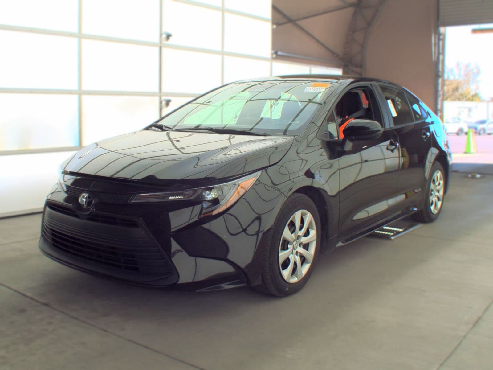 2025 TOYOTA COROLLA LE 1