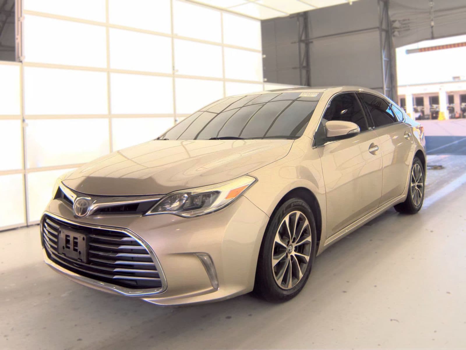 2018 TOYOTA AVALON XLE