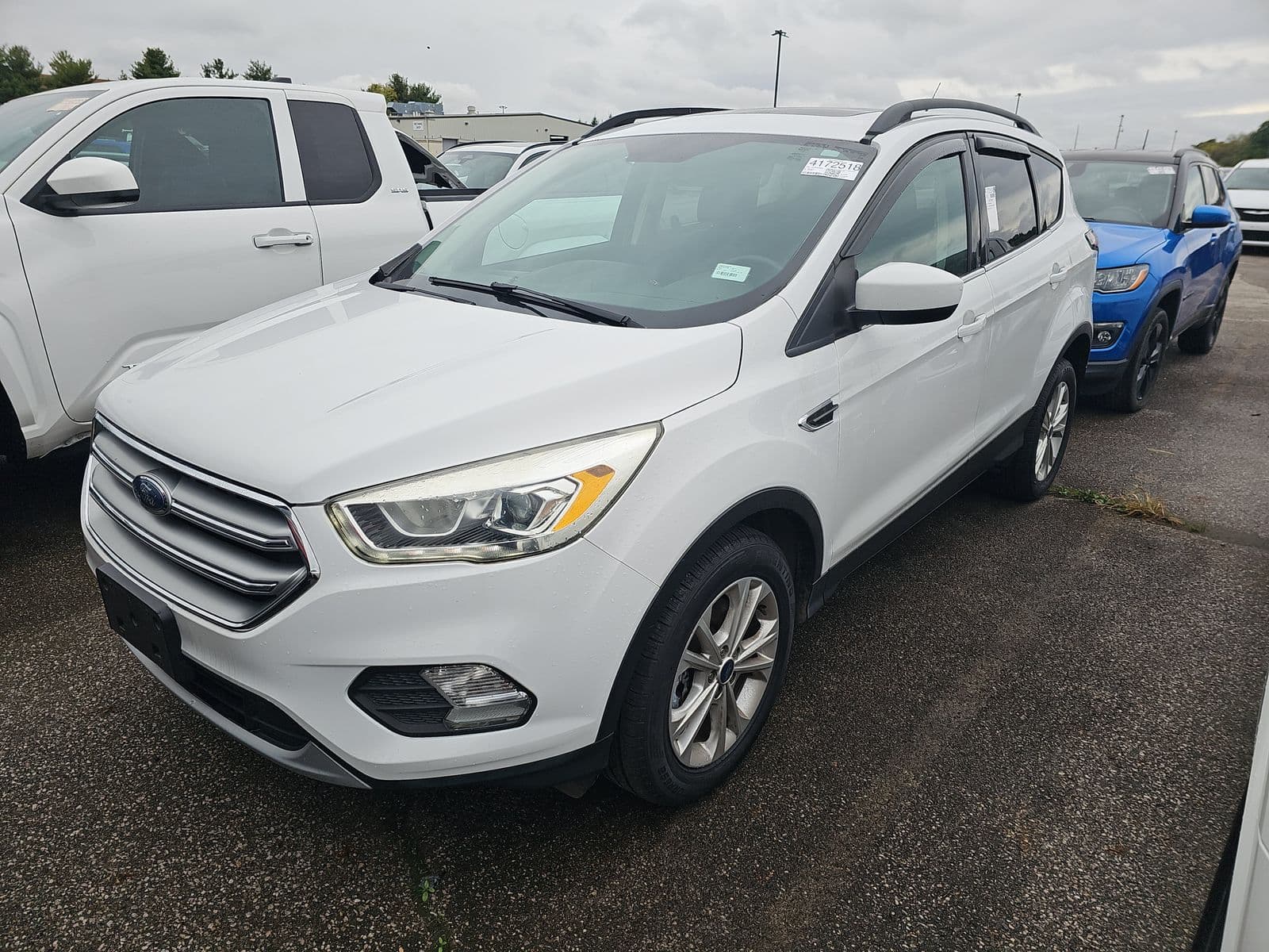 2017 FORD ESCAPE SE