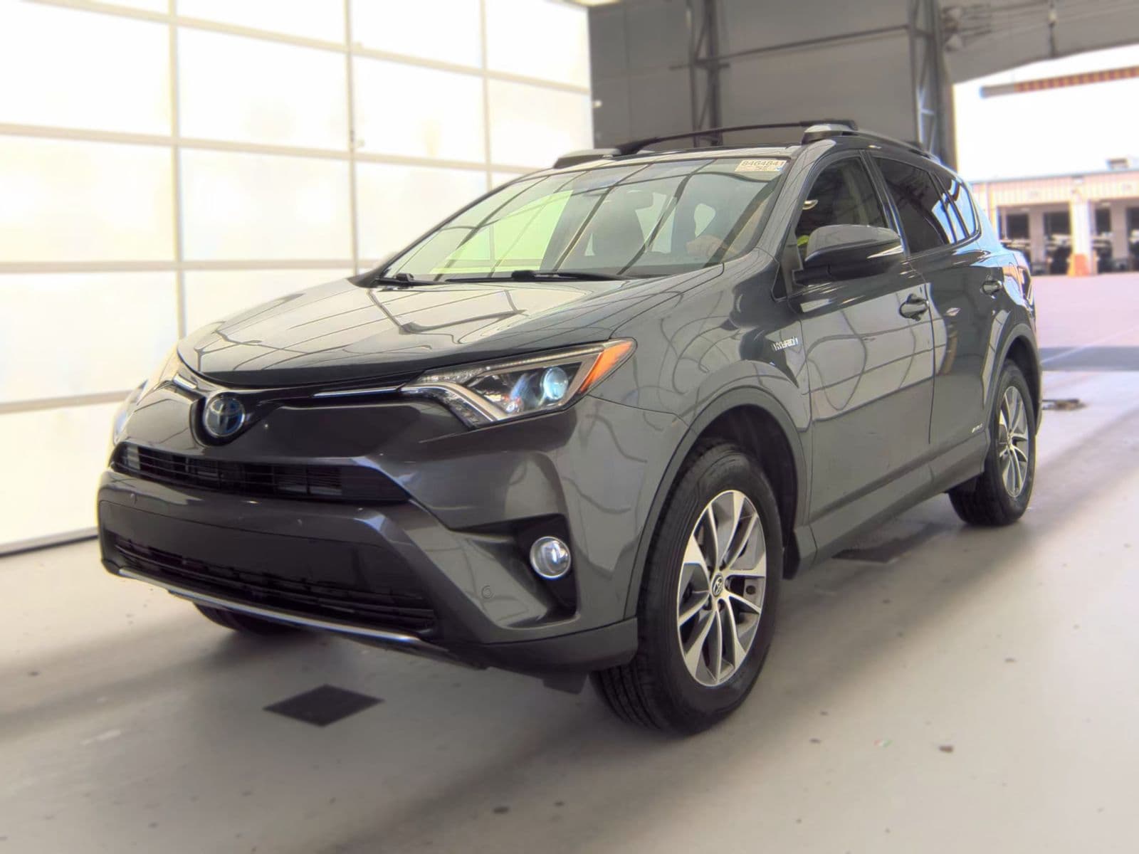 2018 TOYOTA RAV4 HYBRID XLE