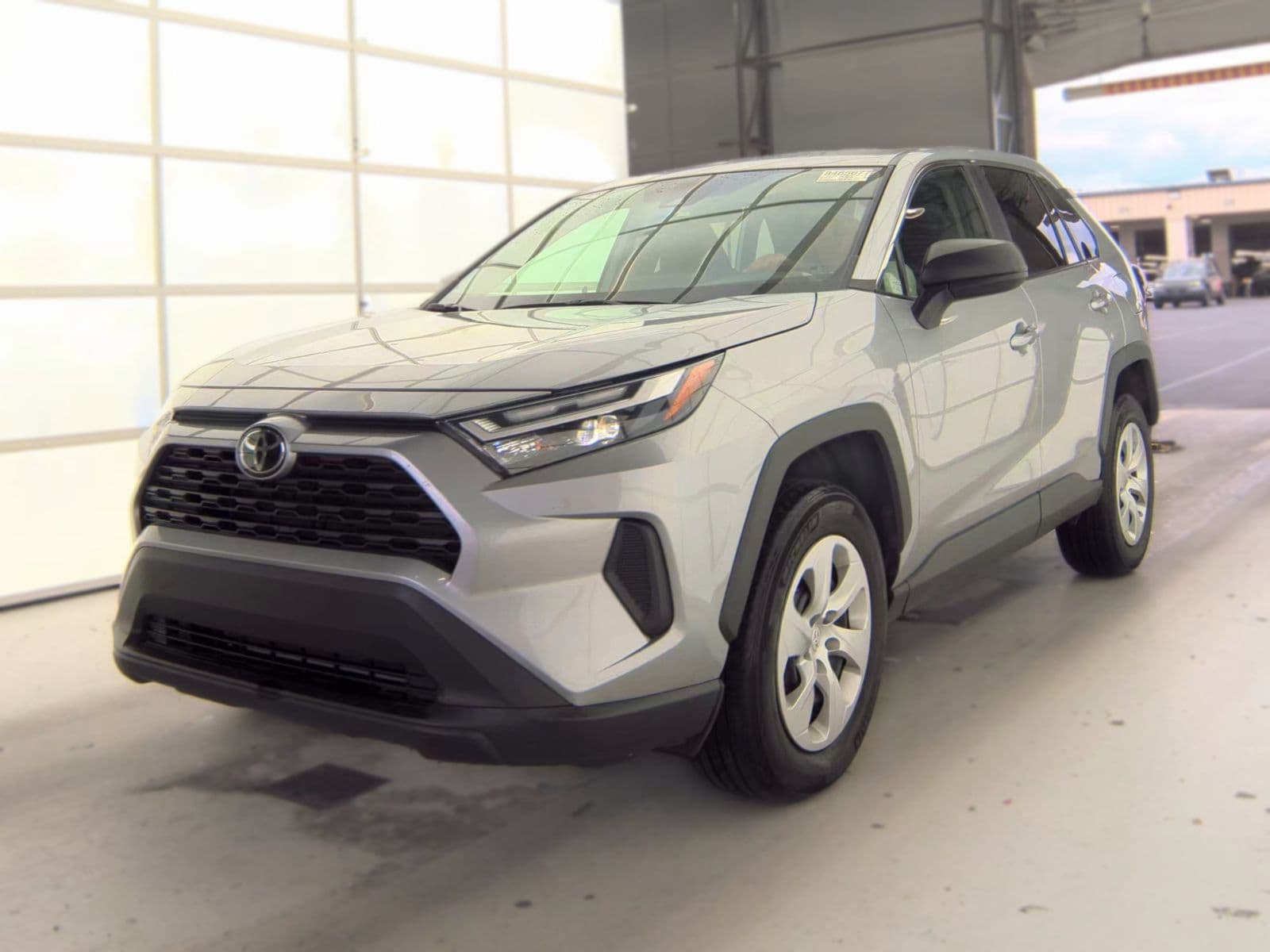2025 TOYOTA RAV4 LE