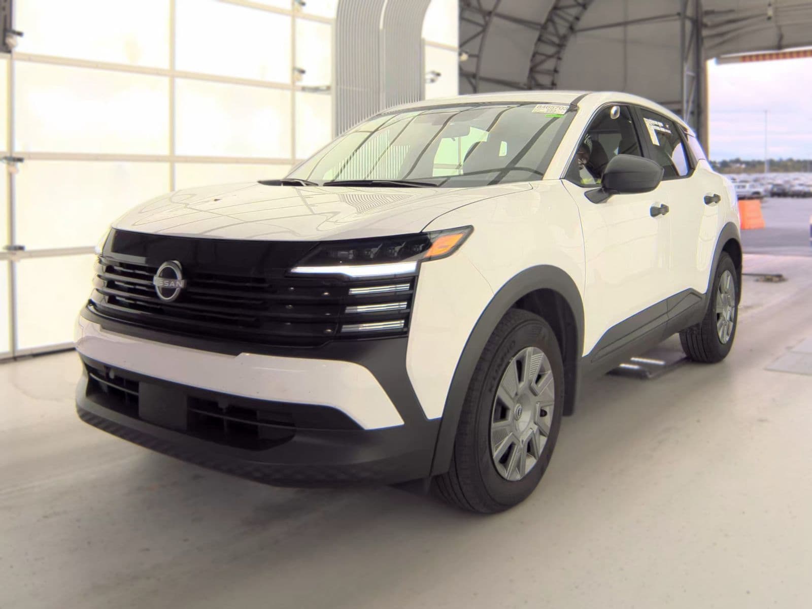 2025 NISSAN KICKS S
