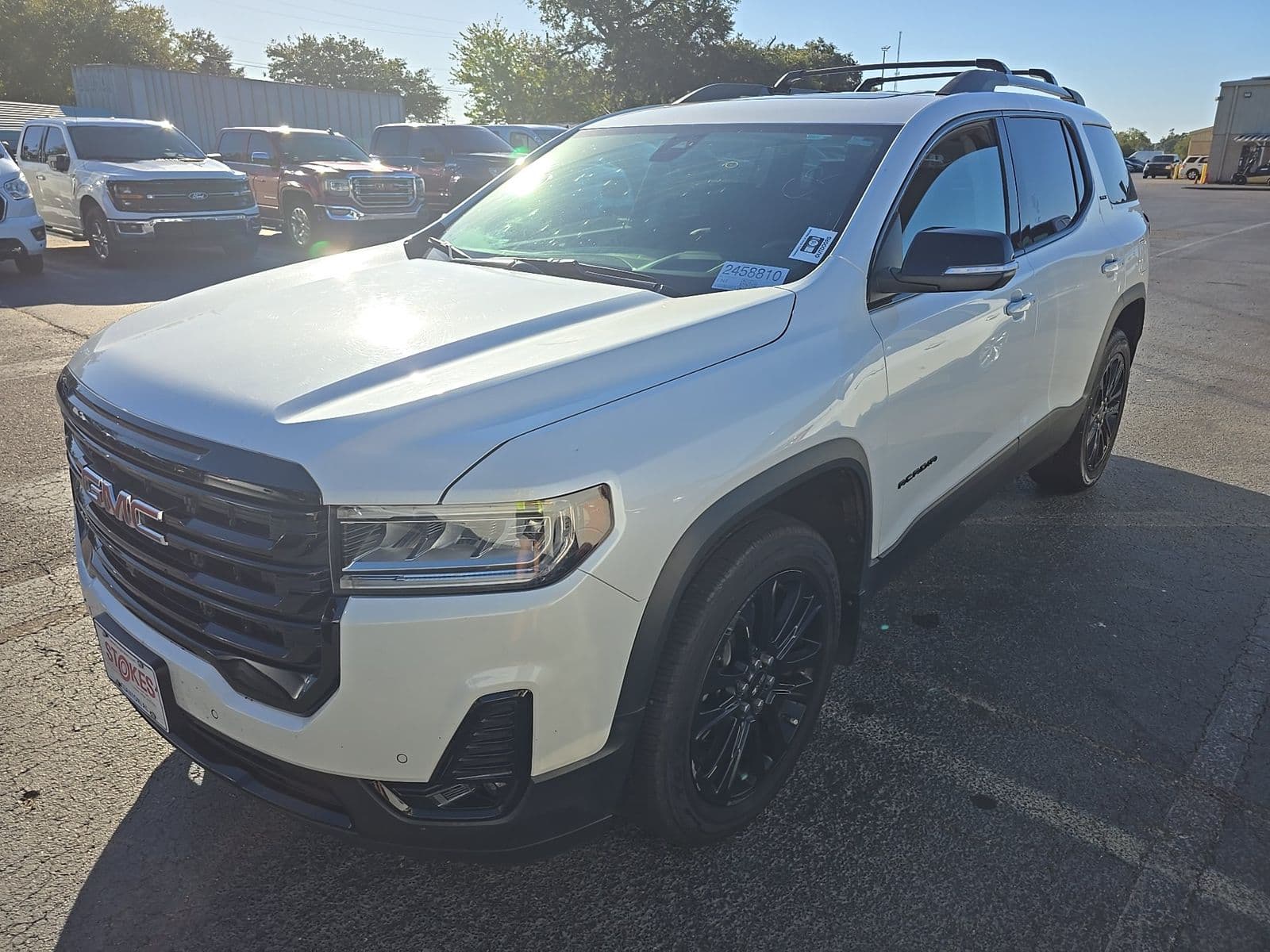 2023 GMC ACADIA SLT 1