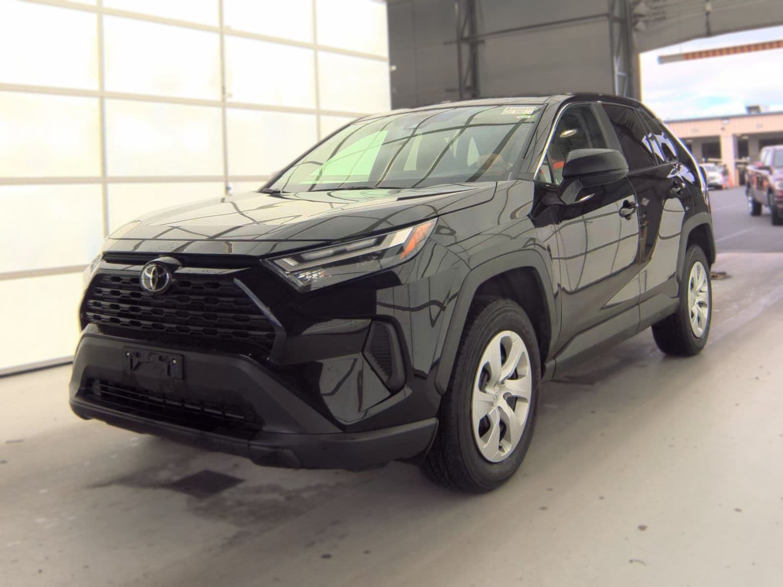 2025 TOYOTA RAV4 LE