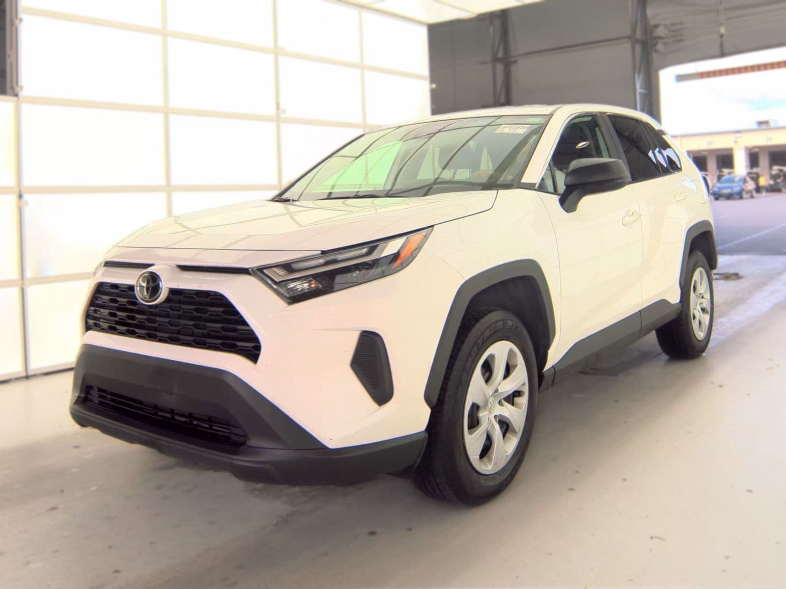 2025 TOYOTA RAV4 LE