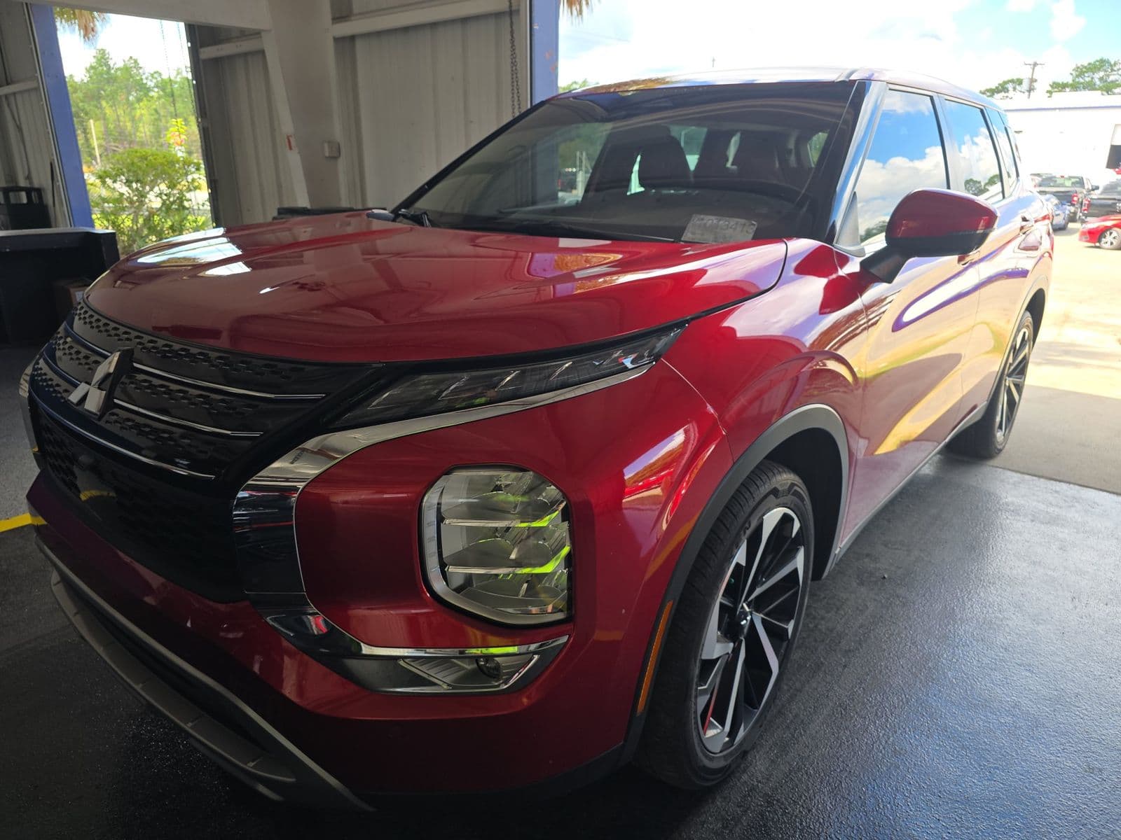 2023 MITSUBISHI OUTLANDER SE