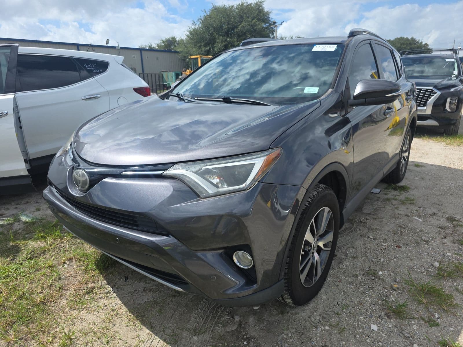 2018 TOYOTA RAV4 XLE
