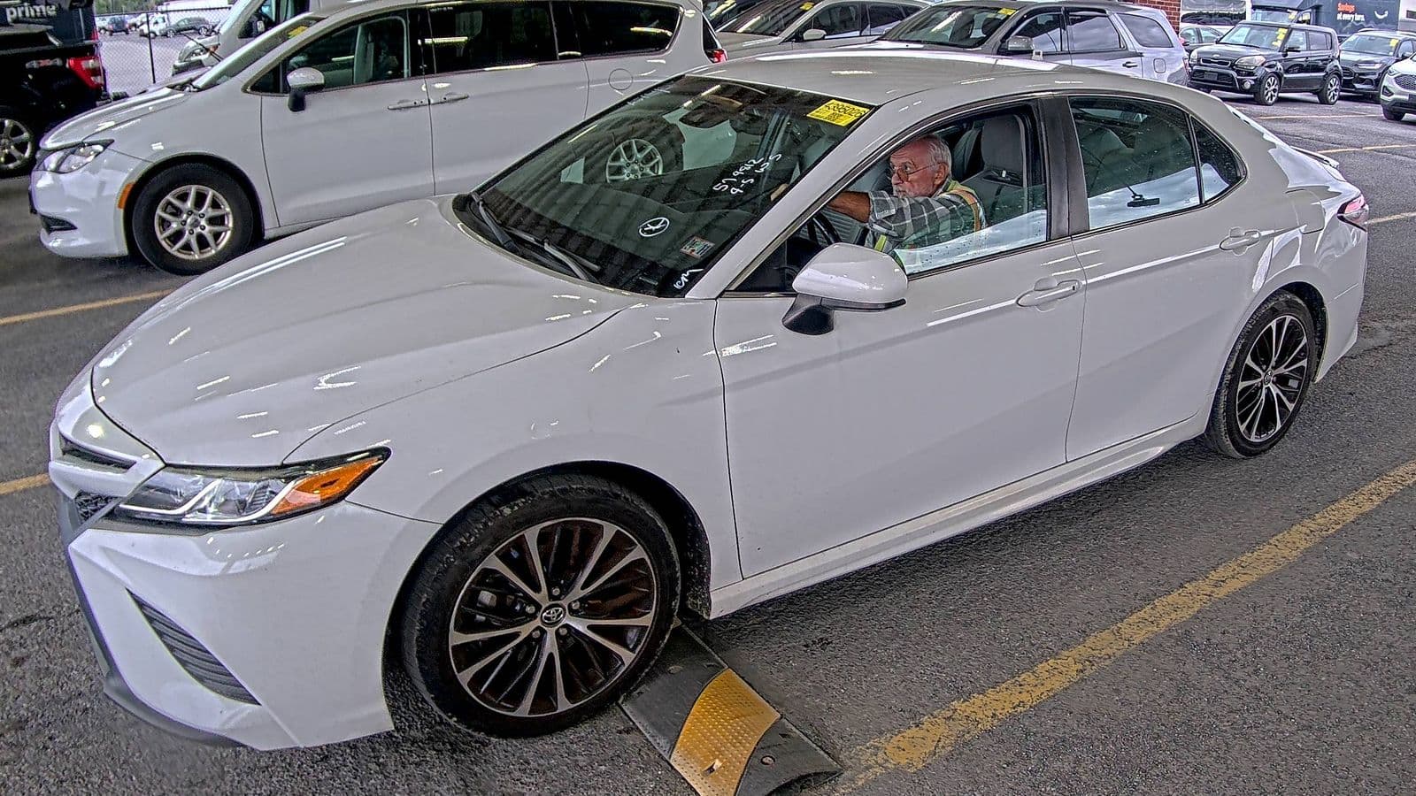 2018 TOYOTA CAMRY SE