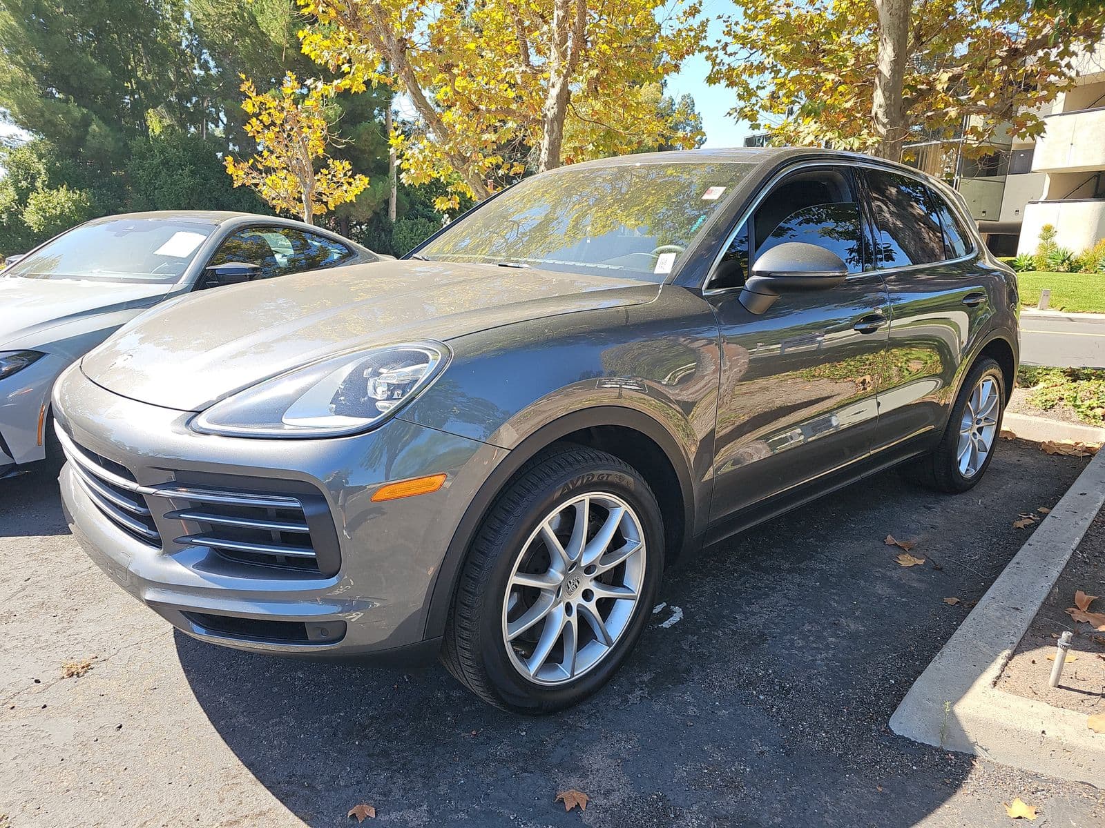 2023 PORSCHE CAYENNE Base