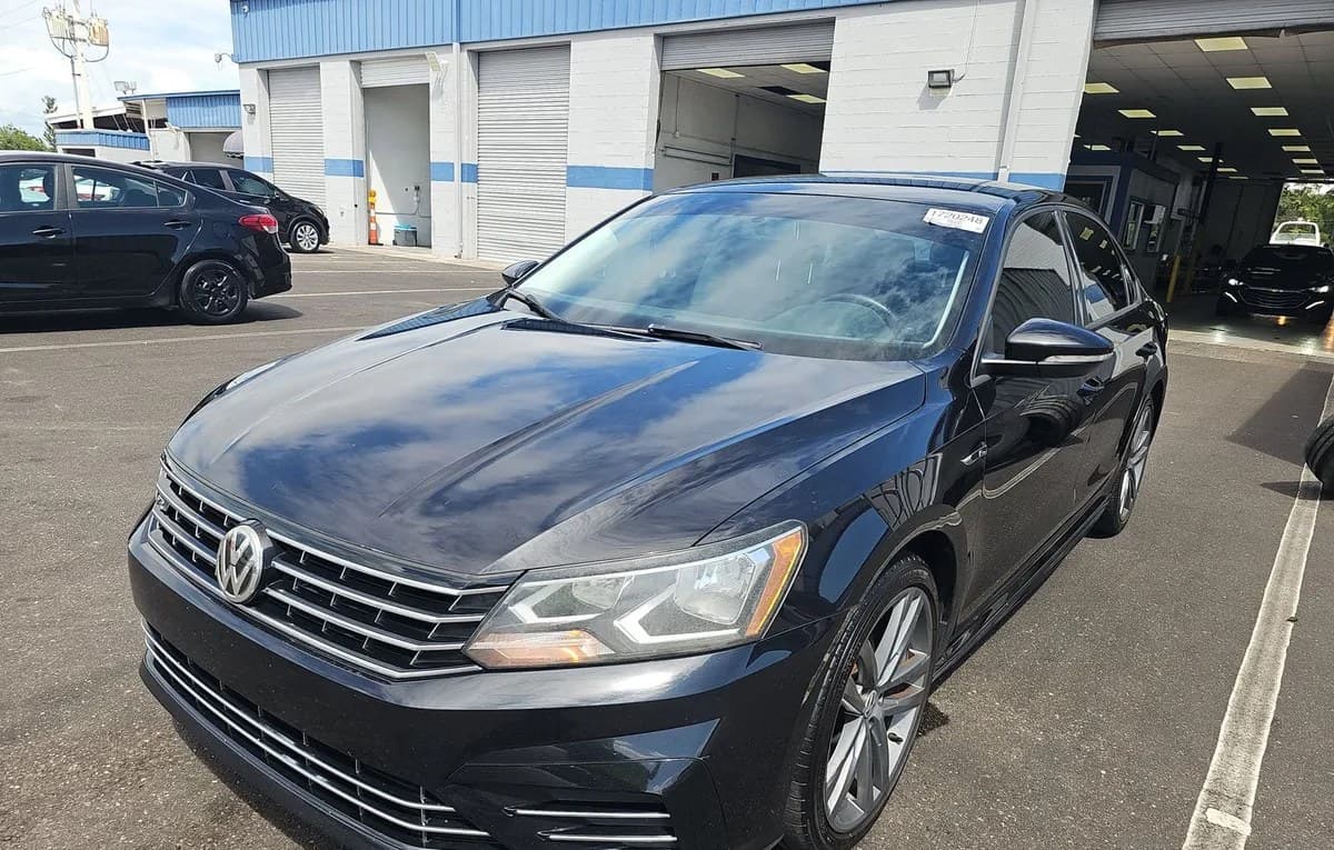2018 VOLKSWAGEN PASSAT 2.0T S