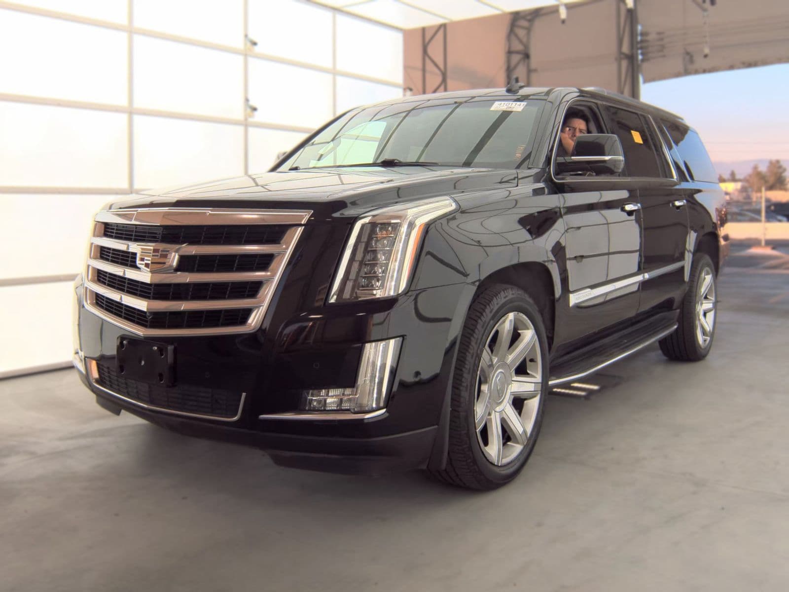 2018 CADILLAC ESCALADE ESV Luxury