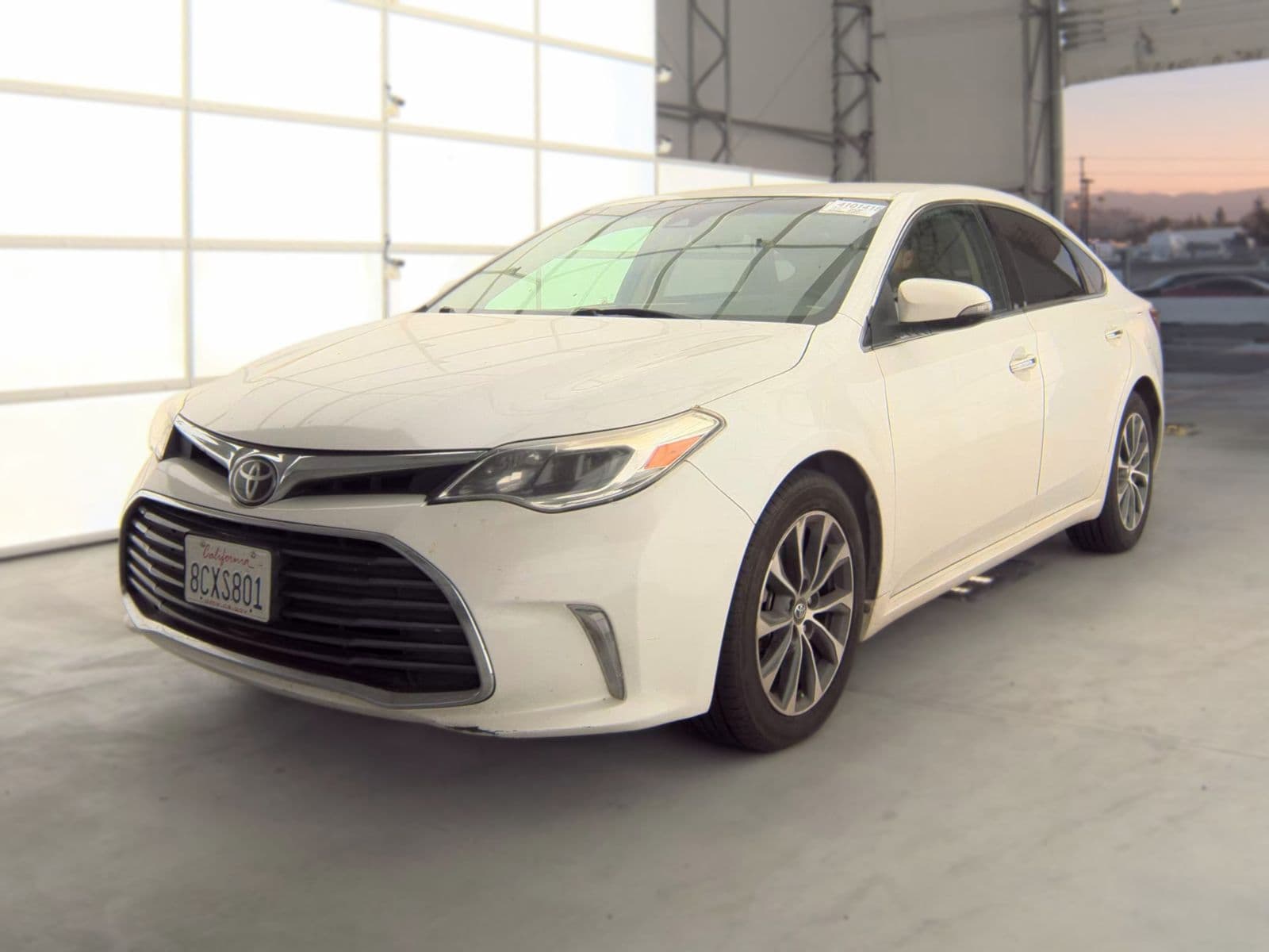 2018 TOYOTA AVALON XLE