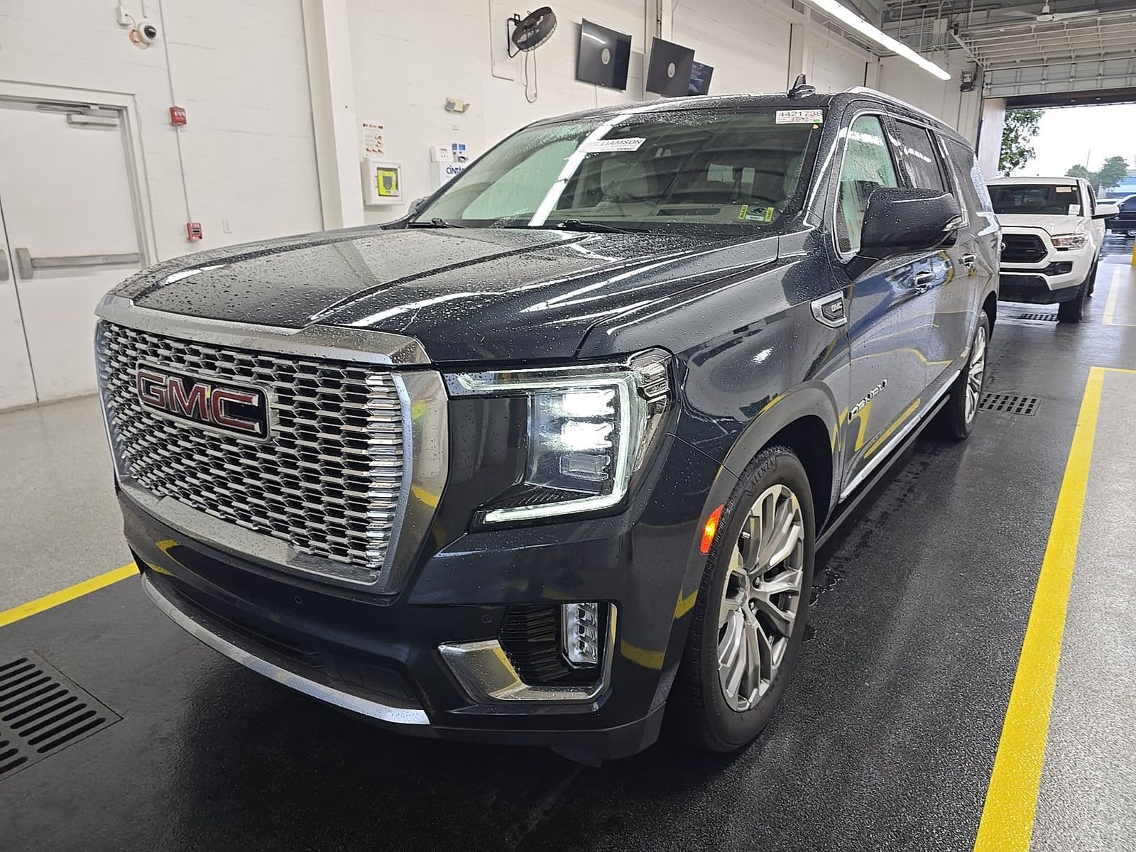 2022 GMC YUKON XL Denali