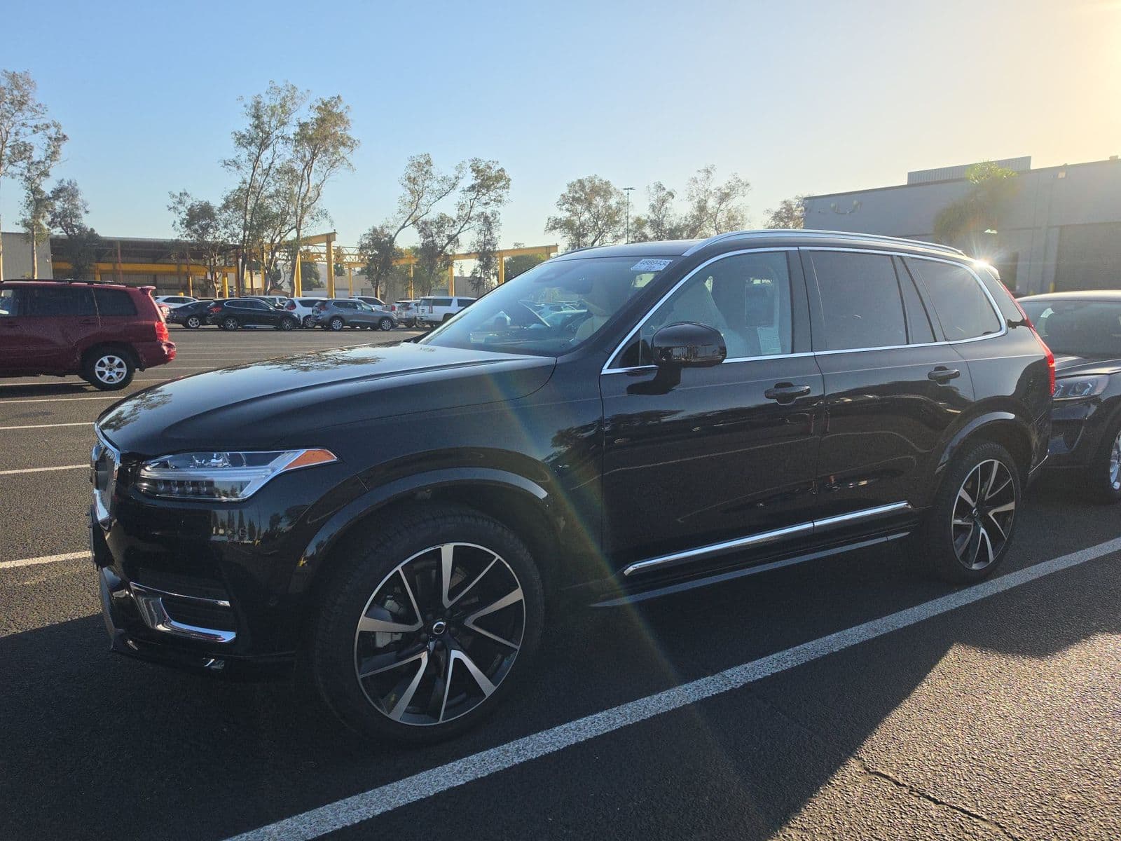 2023 VOLVO XC90 B6 Plus