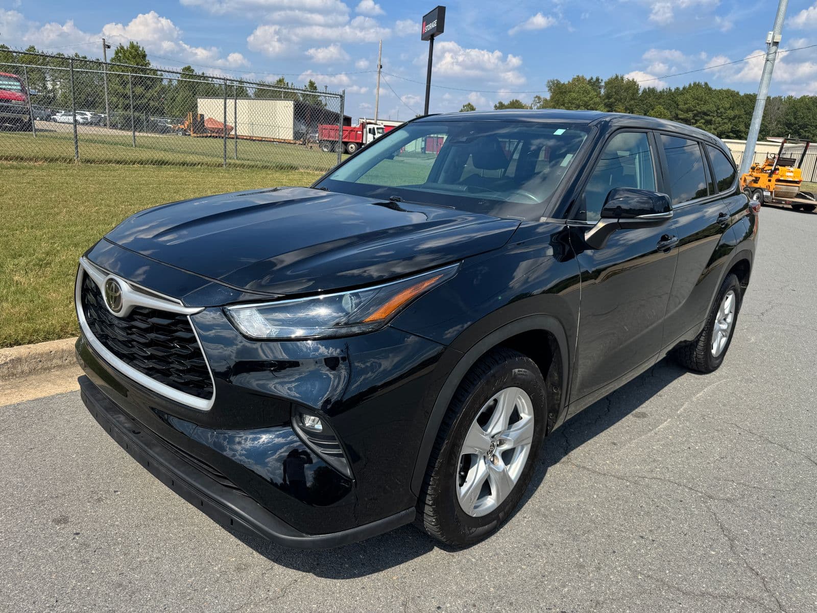 2023 TOYOTA HIGHLANDER LE